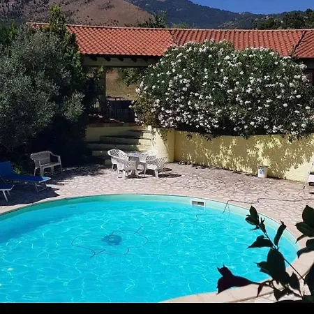 E Piscina Anche Esclusiva Parco Del Cilento Holiday home Monte San Giacomo